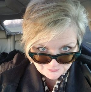 Meet your Posher, Lori